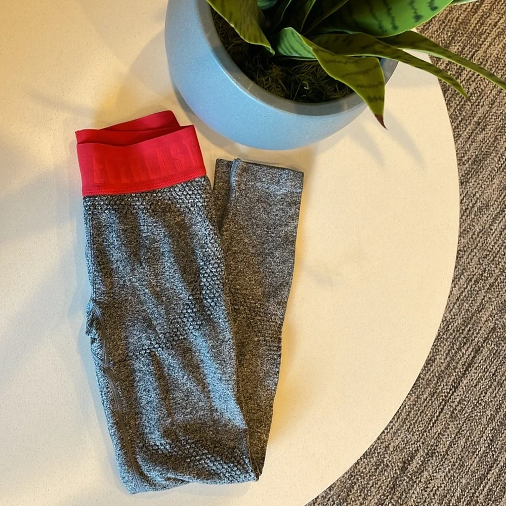 Gray and red woman leggings stretch comfortable for walking 🚶‍♀️or work out
